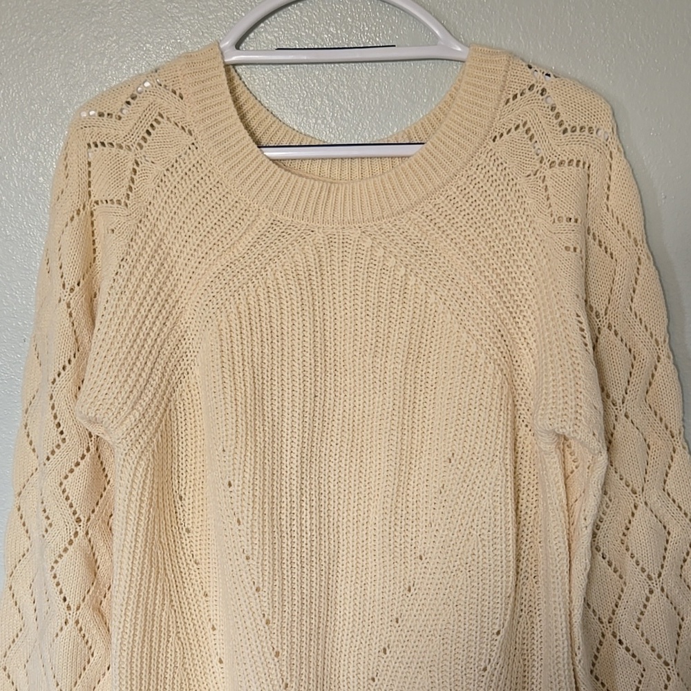 Amazon | Cream Crew Neck Knit Sweater Size Large